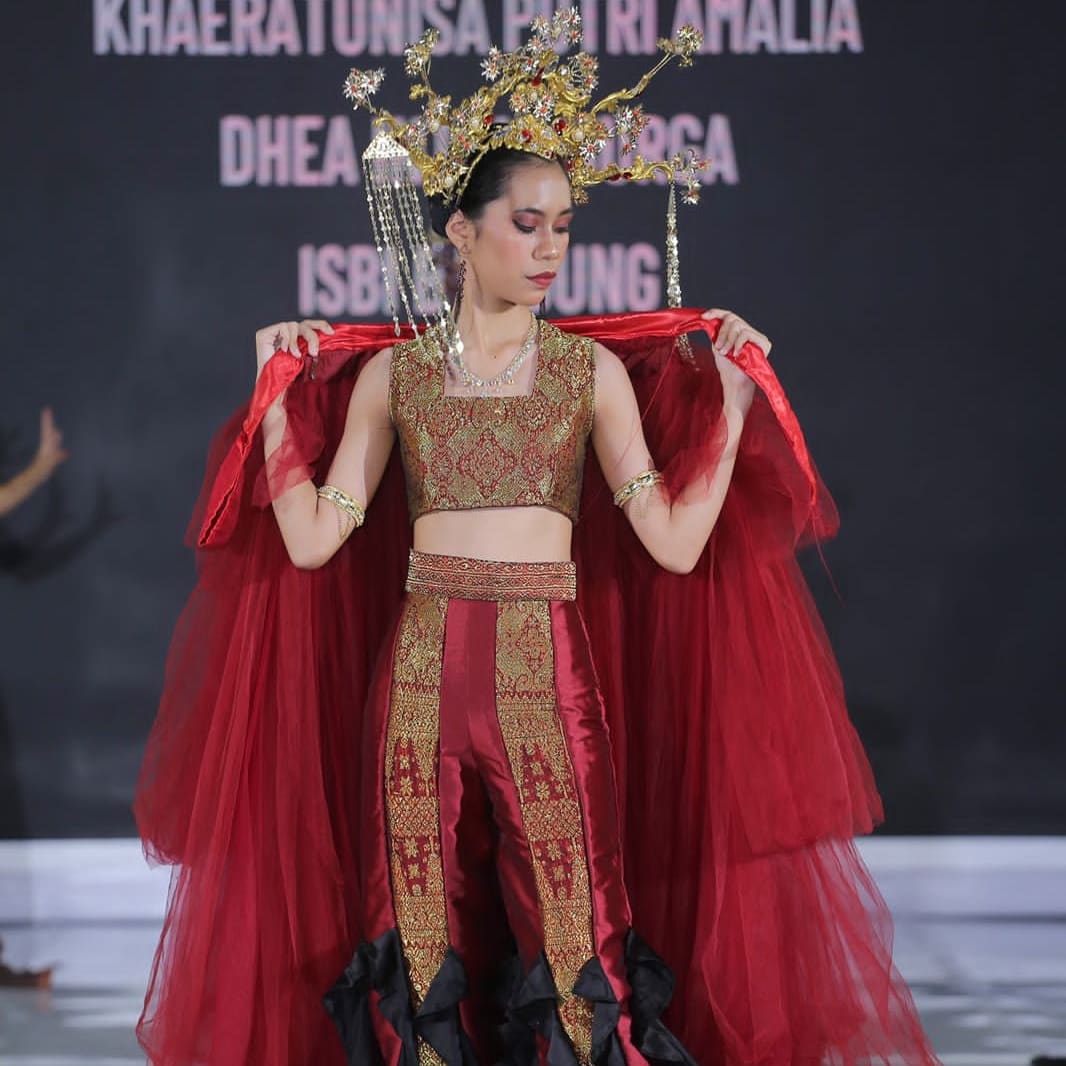 Gambar Costum Pesta